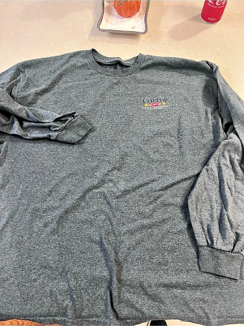 Cowboy Beer Long Sleeve Graphic Tee in Gray Like New